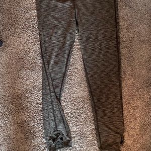 Women’s American Eagle leggings - brushed heather color - patterned ankles